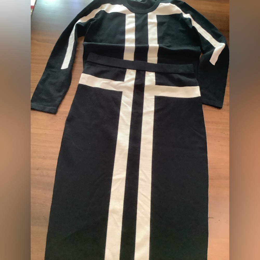 Karen Millen top and skirt set sz L